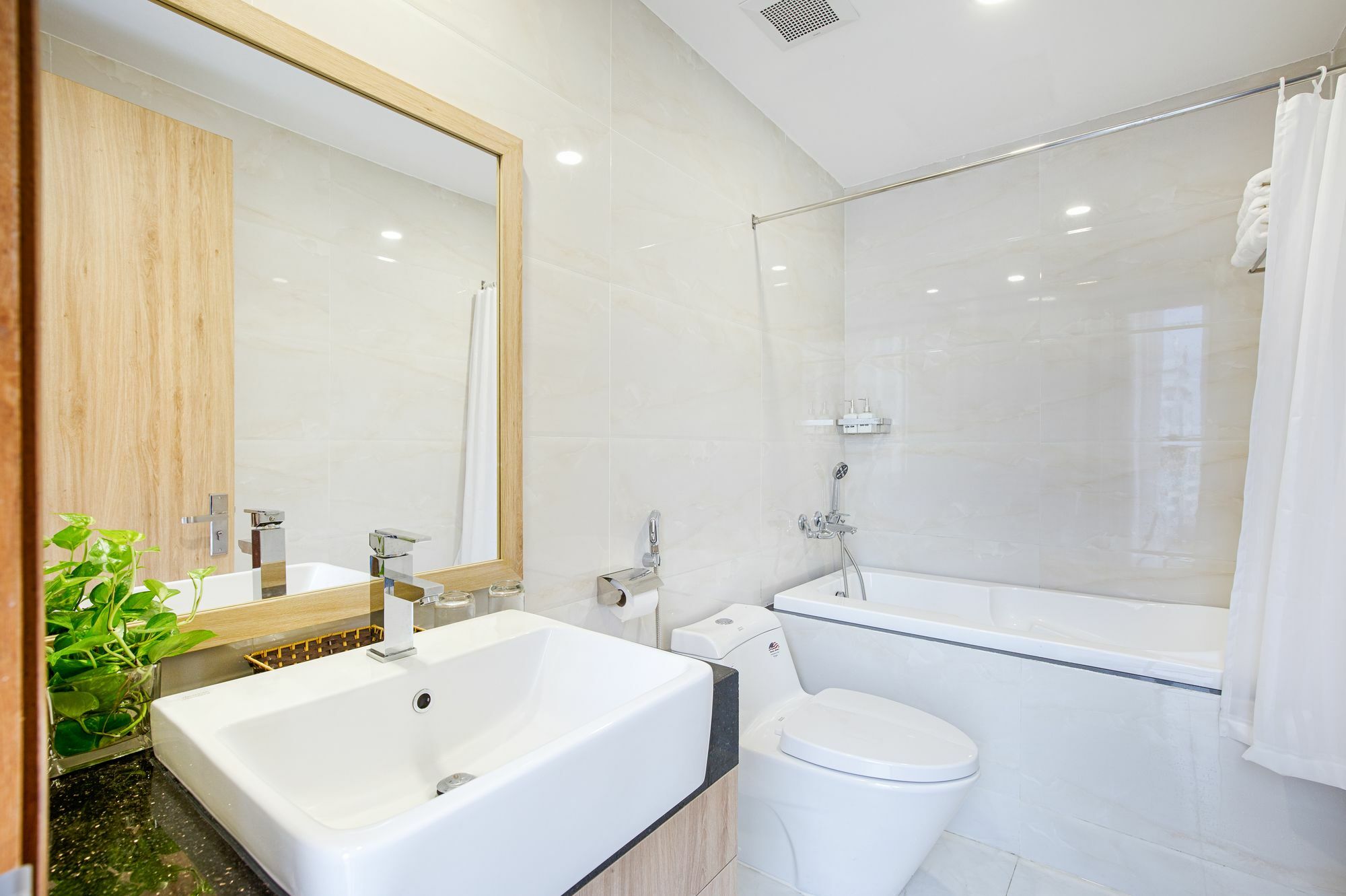 Continent Hotel Đà Nẵng Kültér fotó