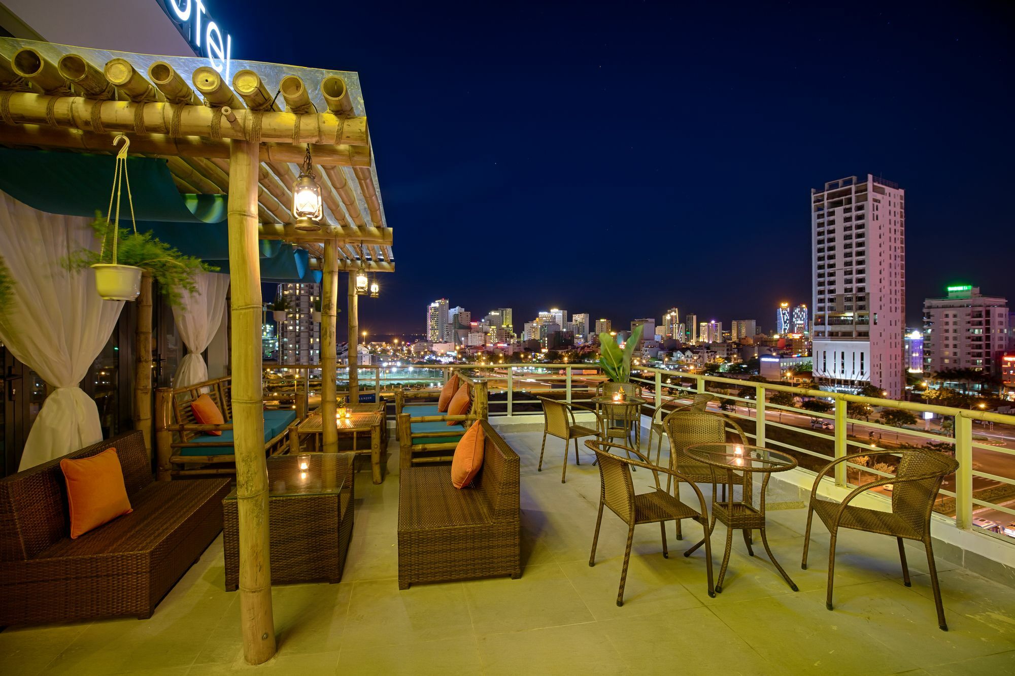 Continent Hotel Đà Nẵng Kültér fotó